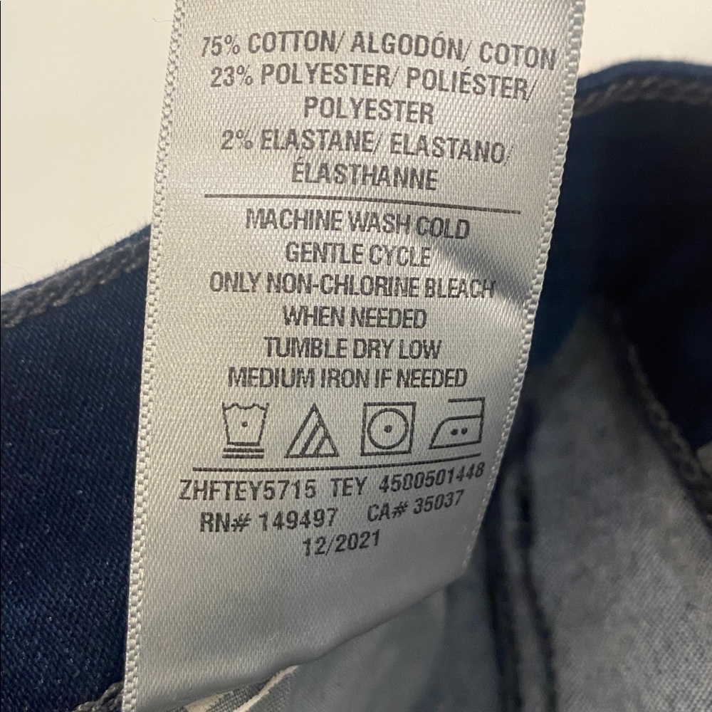 NWT Joe’s Jeans High Rise Flare Dark Wash Size 25 and 35” Inseam - Picture 7 of 8